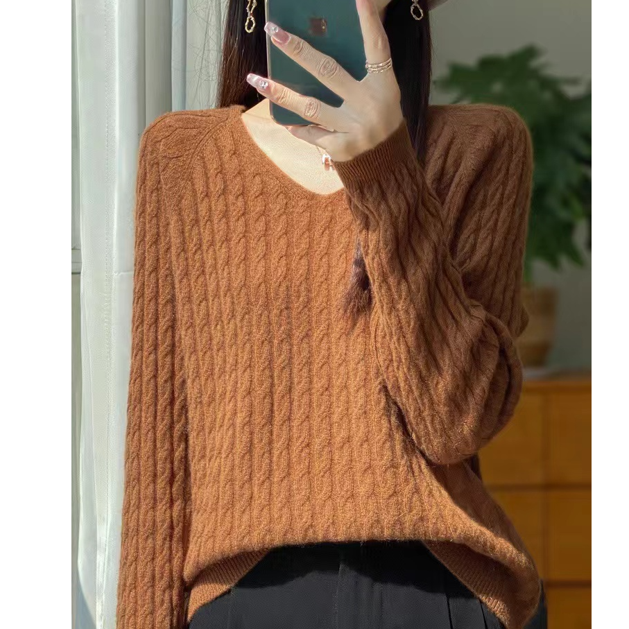 白家【带刺绣绞花】云朵感精致V领长袖上衣03-139