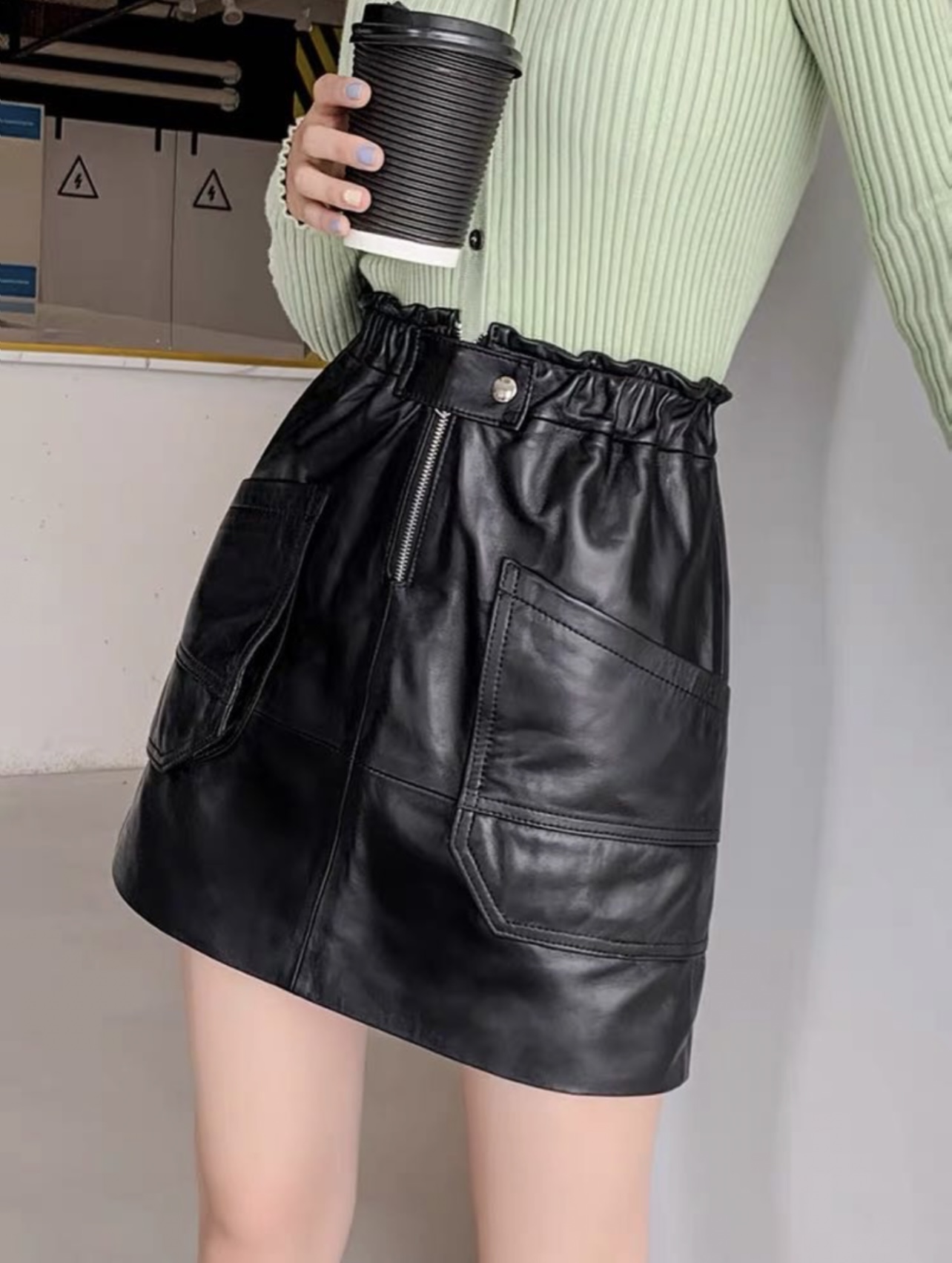 3096#高腰压褶腰,洋气显瘦皮裙。