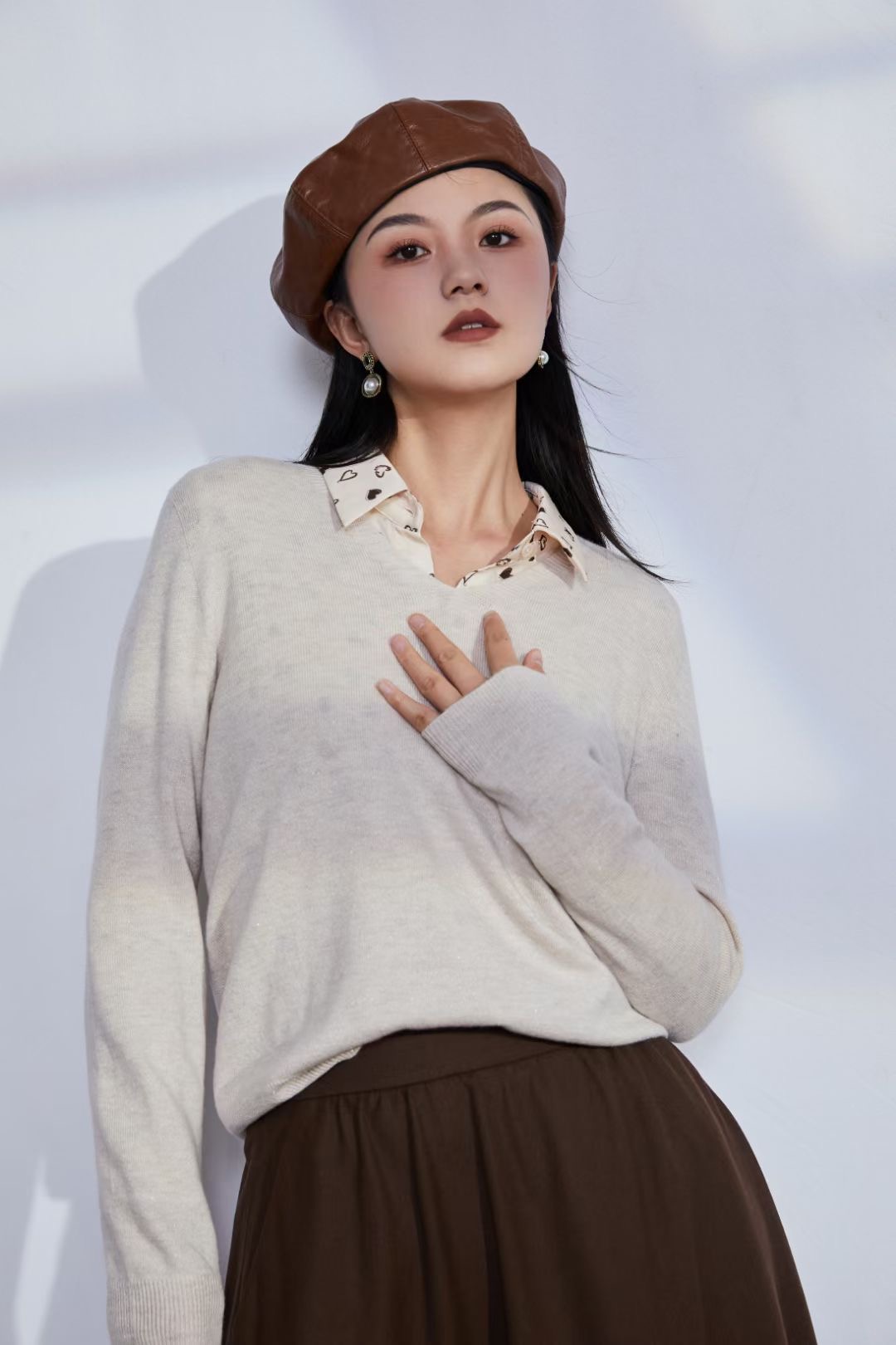 YAOLY姚领V领基础款针织毛衣，手感软糯的羊绒百搭又保暖