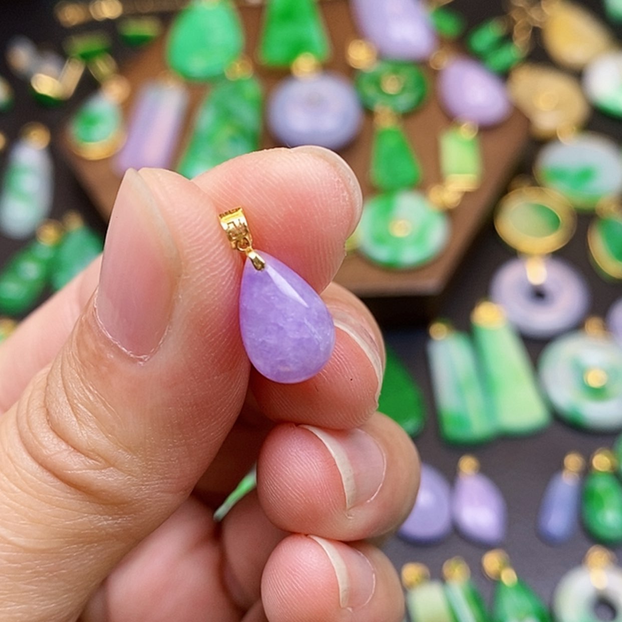 【闪购商品】翡翠颈饰未镶嵌