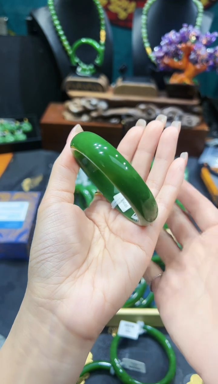 【闪购商品】和田玉手镯未镶嵌52-62