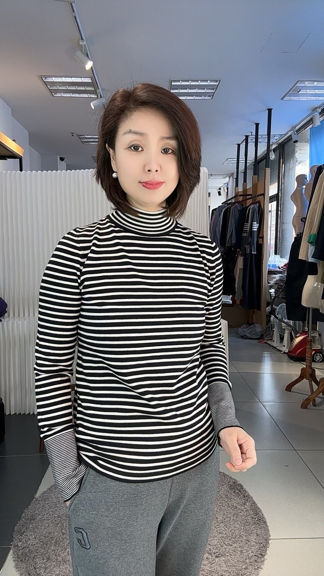 涛姐服饰 (粉丝ZHUAN享)两色条纹打底衫 SSB1069