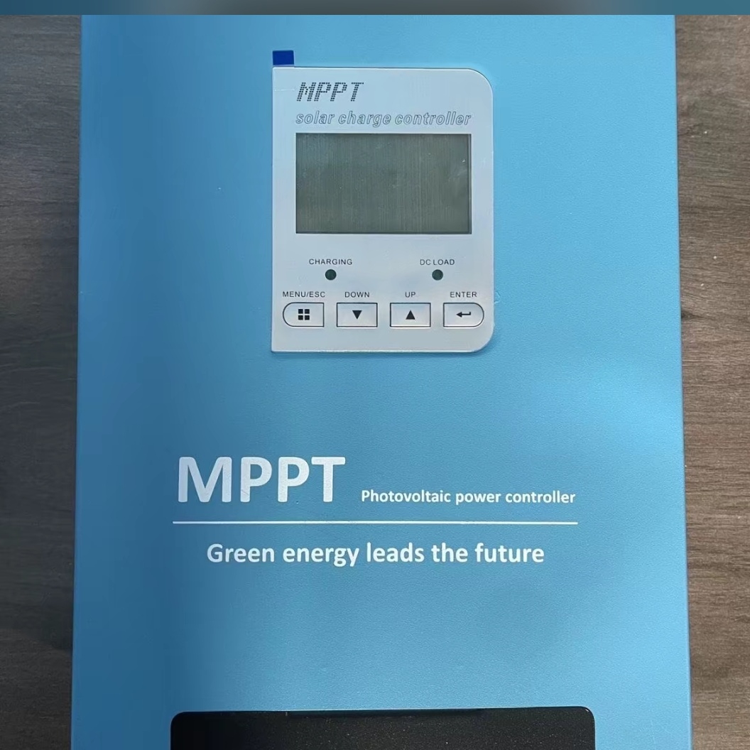 70A mppt太阳能光伏控制器24v-72v通用，光伏电压36v-180v