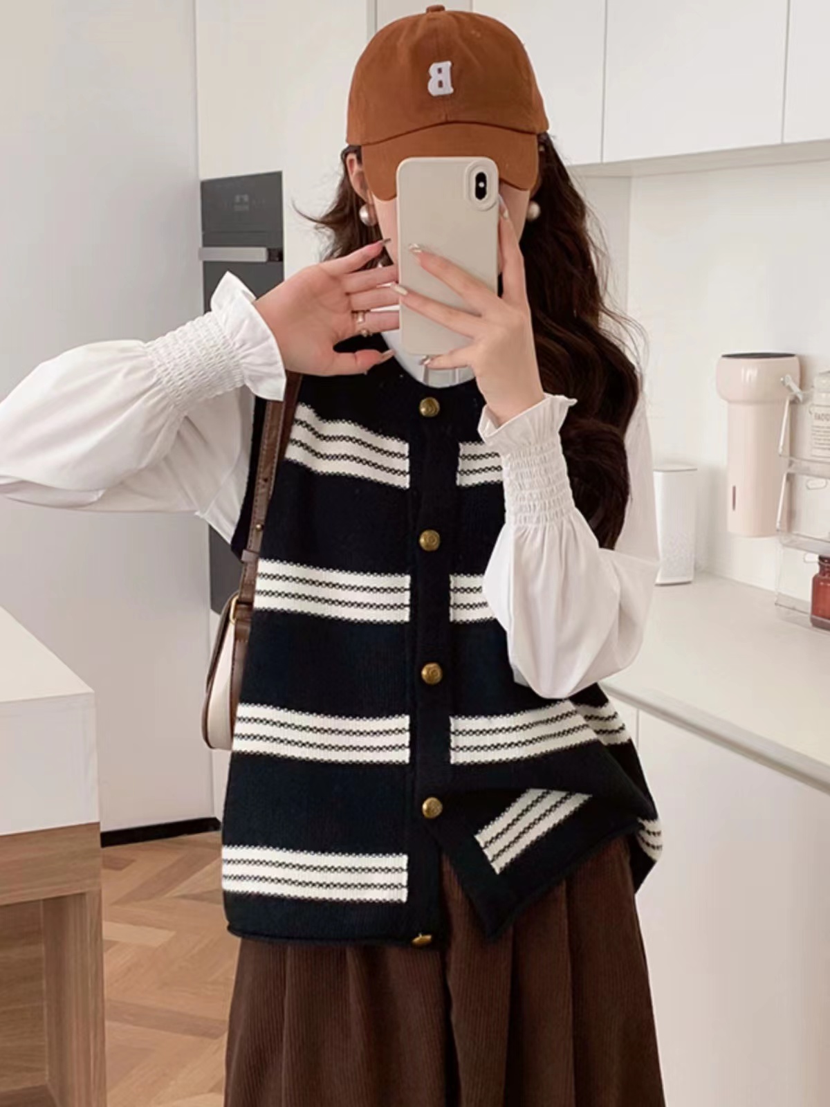 圆领条纹针织开衫马甲背心女2024春秋新款宽松外穿马夹毛衣坎肩潮