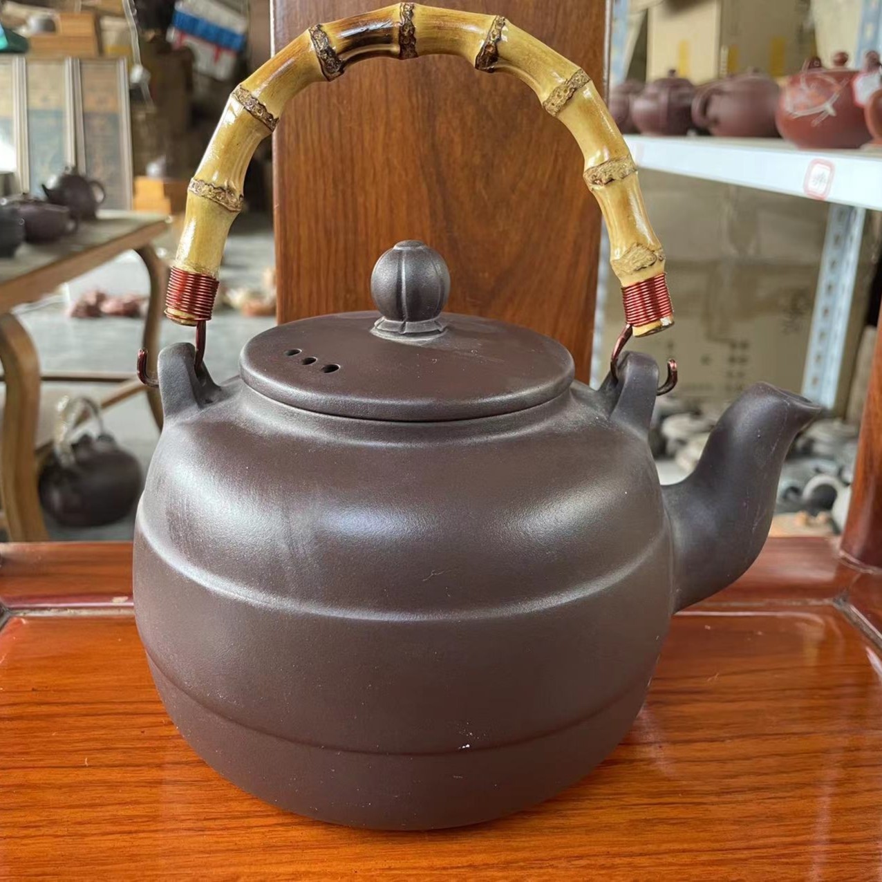 负离子紫砂烧水壶，紫泥1600CC大容量，底部直径10公分