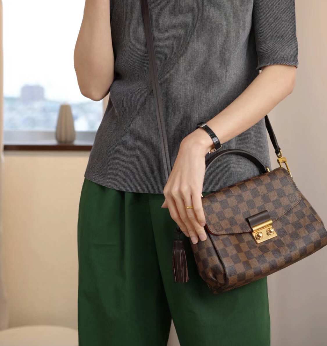 95新 LouisVuitton/路易威登 棋盘格流苏邮差手提斜挎包
