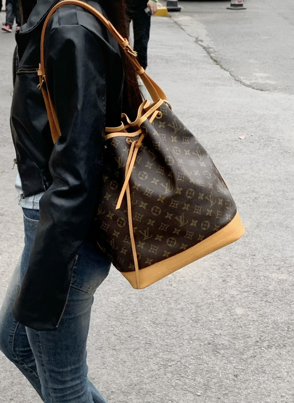 95新 LouisVuitton/路易威登 Noe 大号水桶单肩包