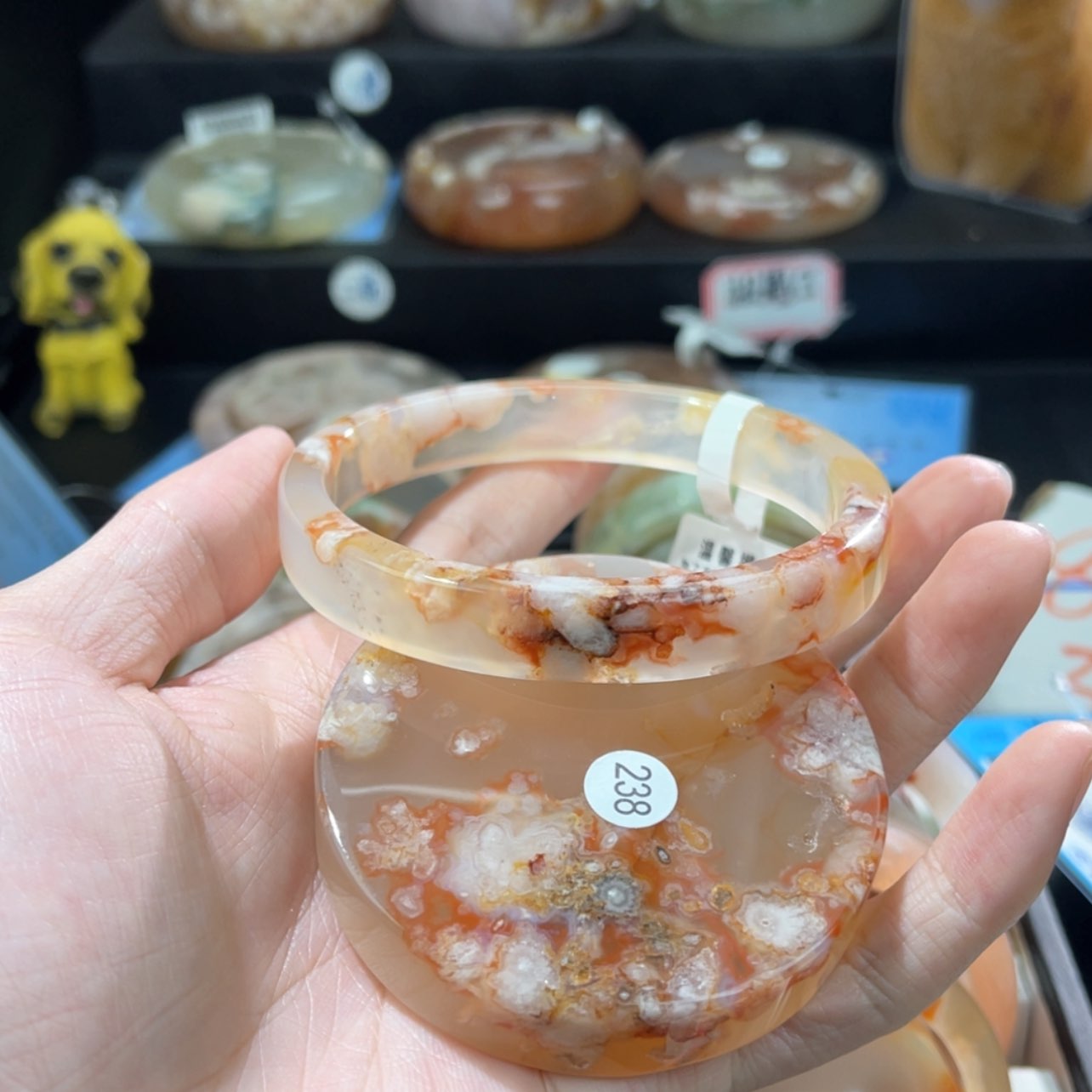 【闪购商品】石英质玉手镯未镶嵌238,65