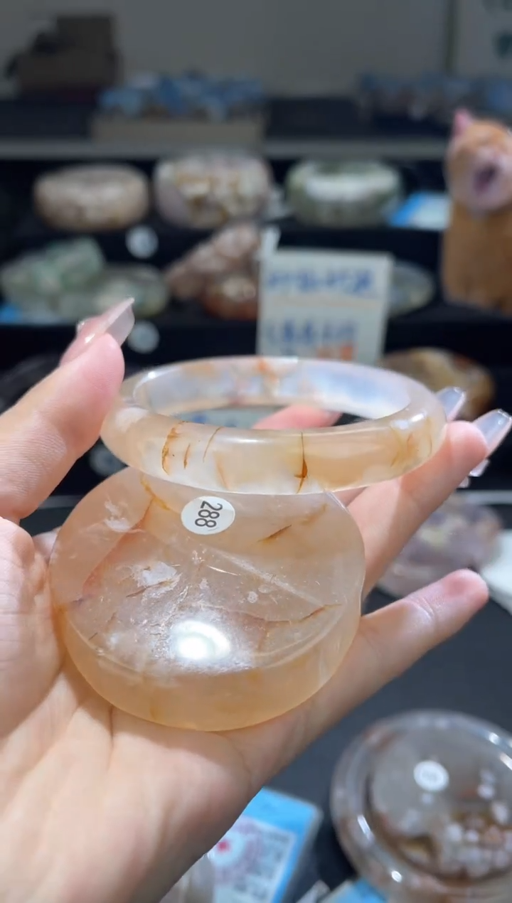 【闪购商品】石英质玉手镯未镶嵌（288）58