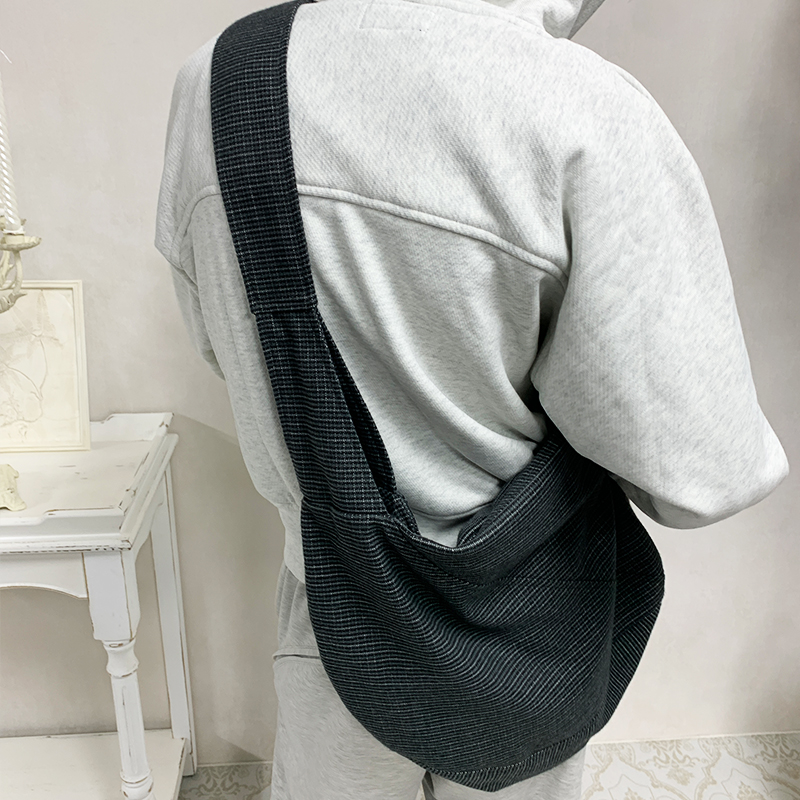 JCAESAR HOBO BAG 格纹流浪包 扭转镂空结构 轻磨毛 大肩带 斜跨