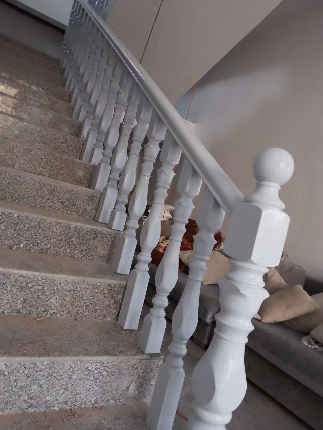 橡木扶手浅灰奶白颜色款式可定制家用别墅