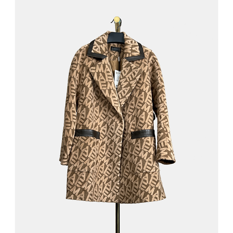  秋冬新款时尚休闲大衣  之63605J