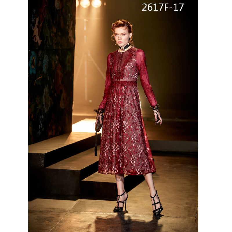 秋冬新款洋气时尚休闲连衣裙 伊2617F