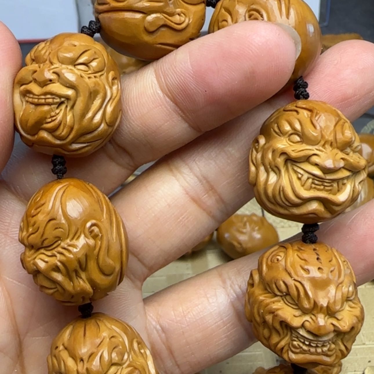 【闪购商品】雕刻木材冰*