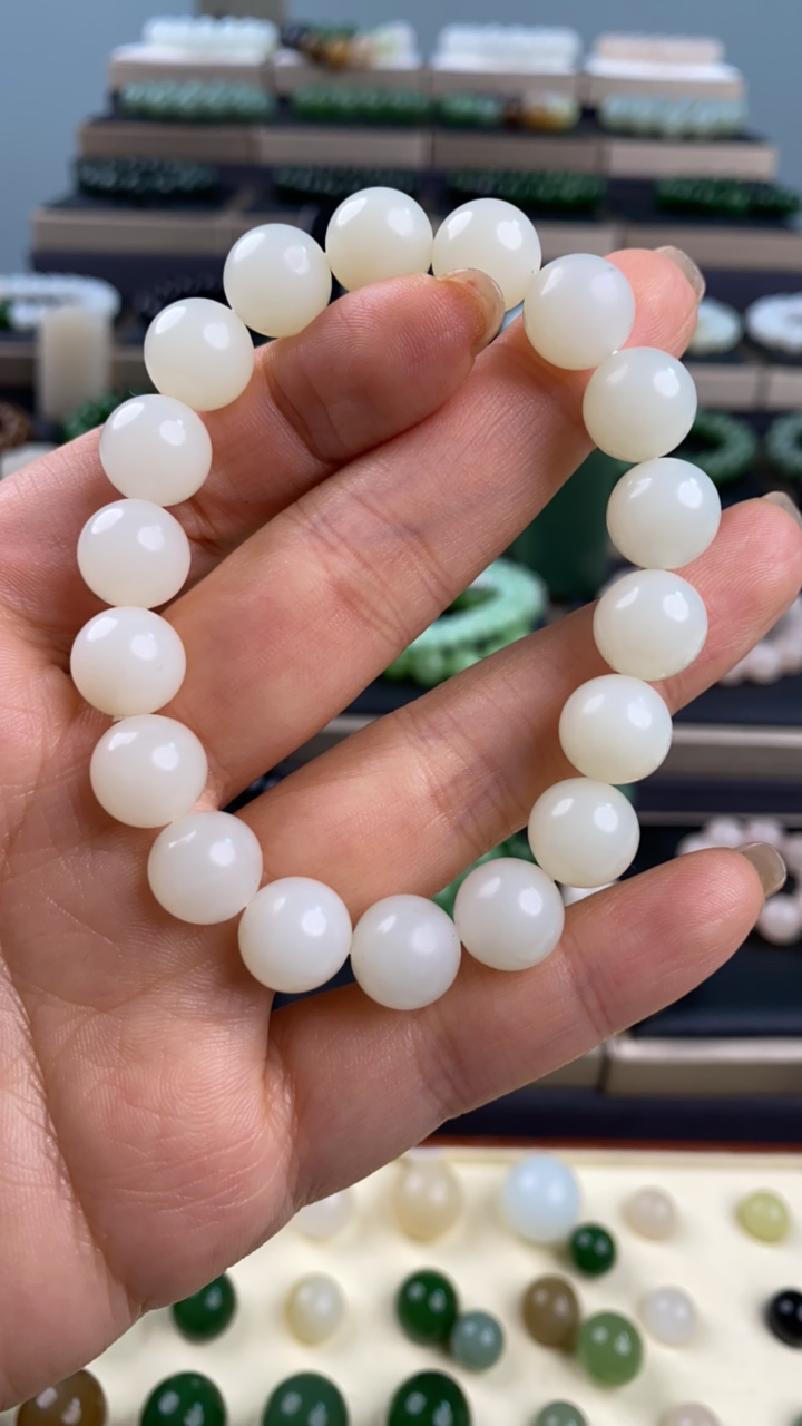 和田玉米达手串卡11