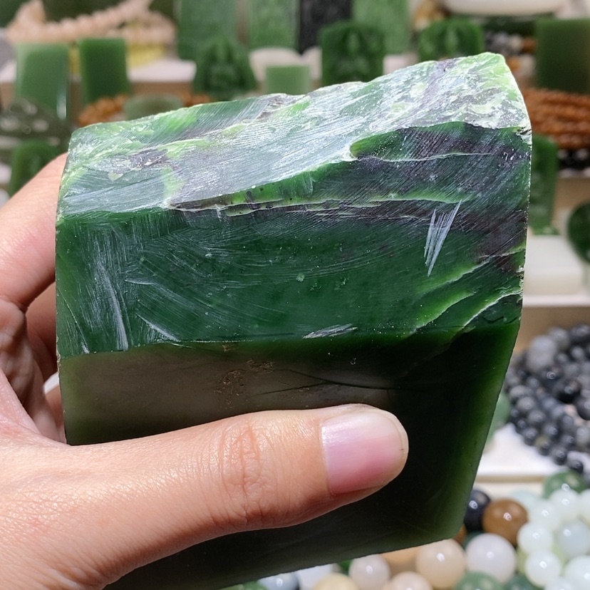 【闪购商品】和田玉手串未镶嵌花***年定制卡8老型珠26颗菠菜绿