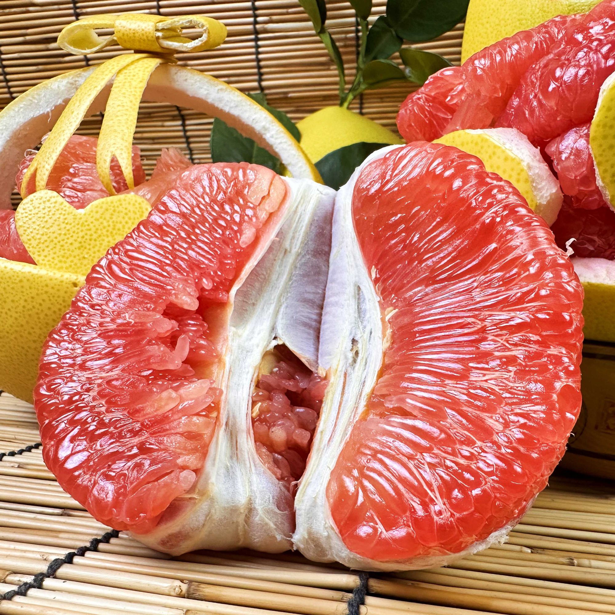 贵州高山红心蜜柚现摘现发皮薄肉厚多汁酸甜浓郁新鲜水果清甜爽口