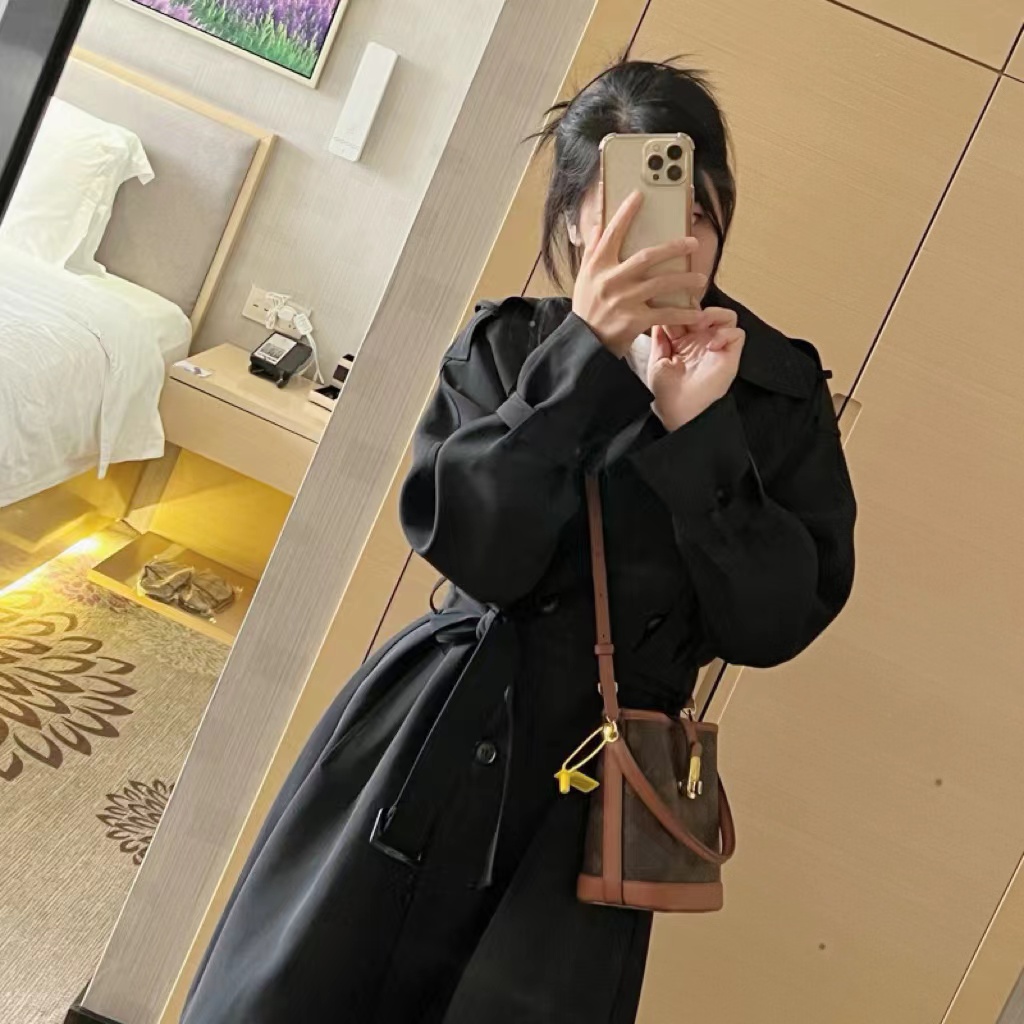 2023秋冬单肩斜跨包水桶包