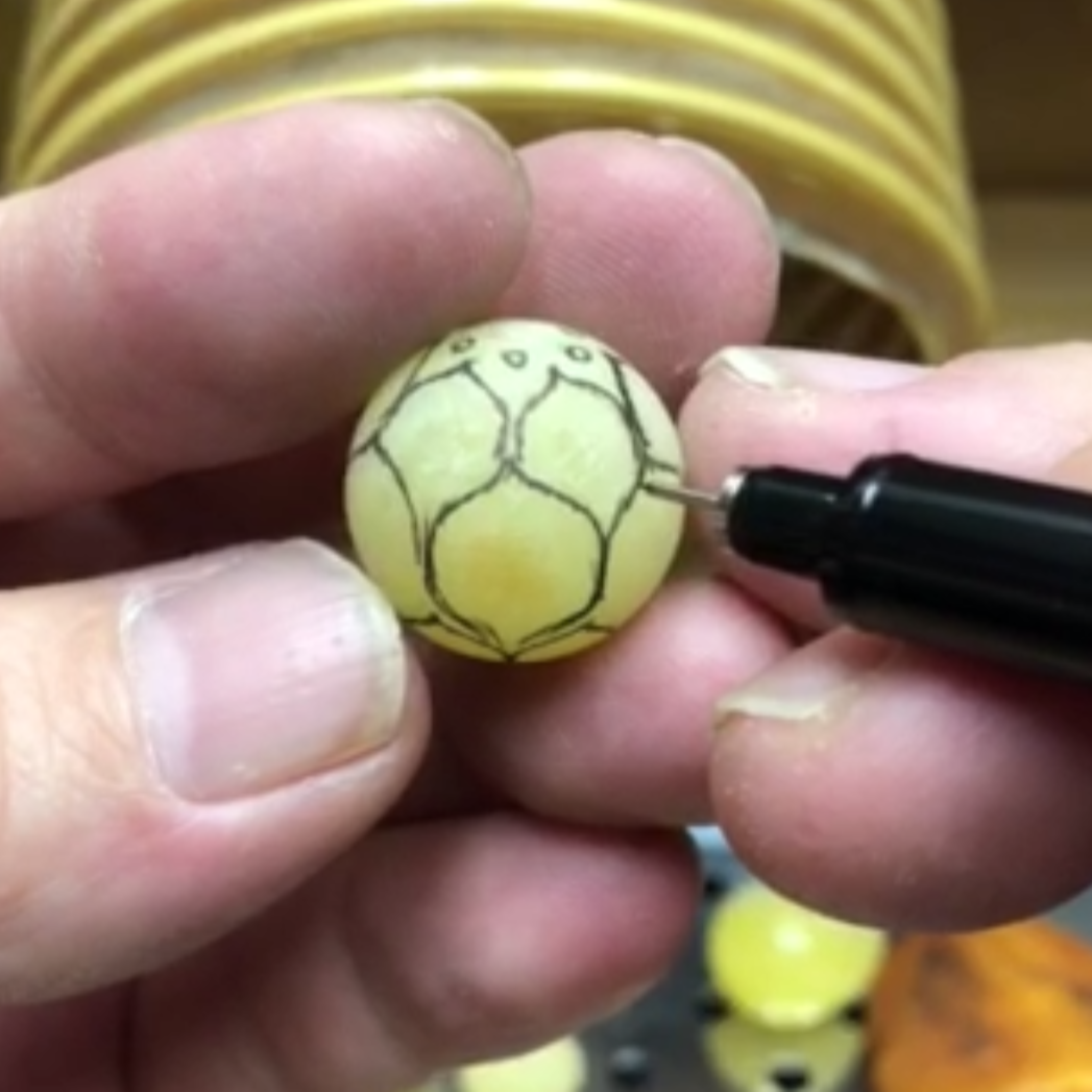 莲花珠天然琥珀蜜蜡原石定制手工雕刻