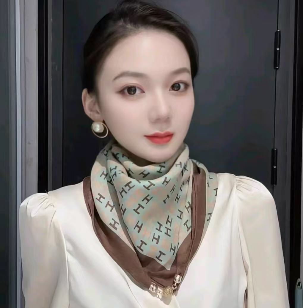 磁吸三角护颈小围巾女秋冬季小众防风棉麻丝巾高级感脖子百搭围脖