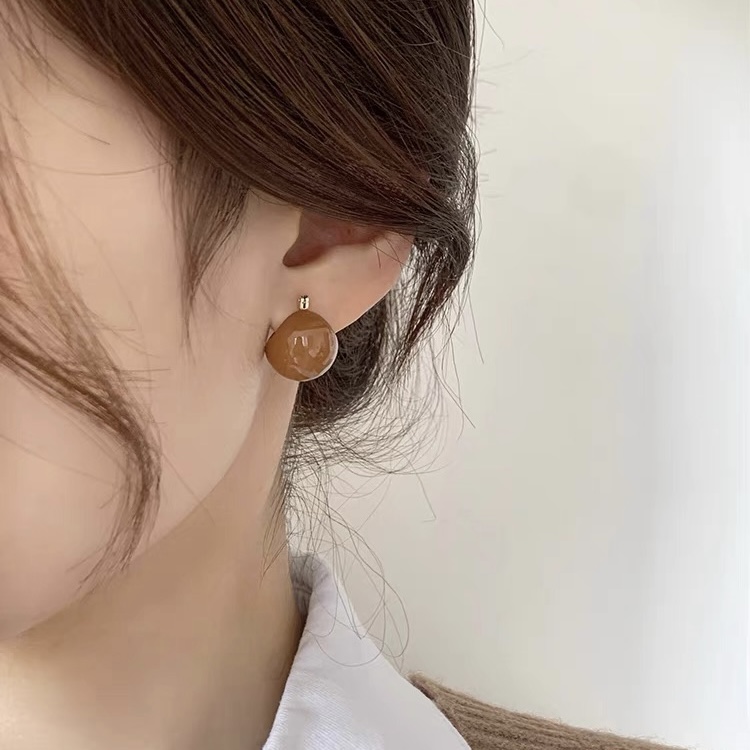 橙匠 铜合金耳饰 复古气质小众耳环女法式高级感球球奶茶色美拉德