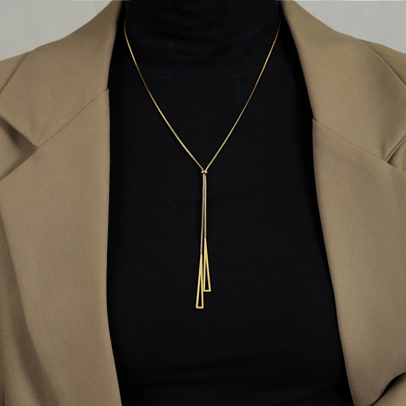 钛钢项链 高级定制百搭三角形流苏设计小众毛衣链不掉色轻奢时尚