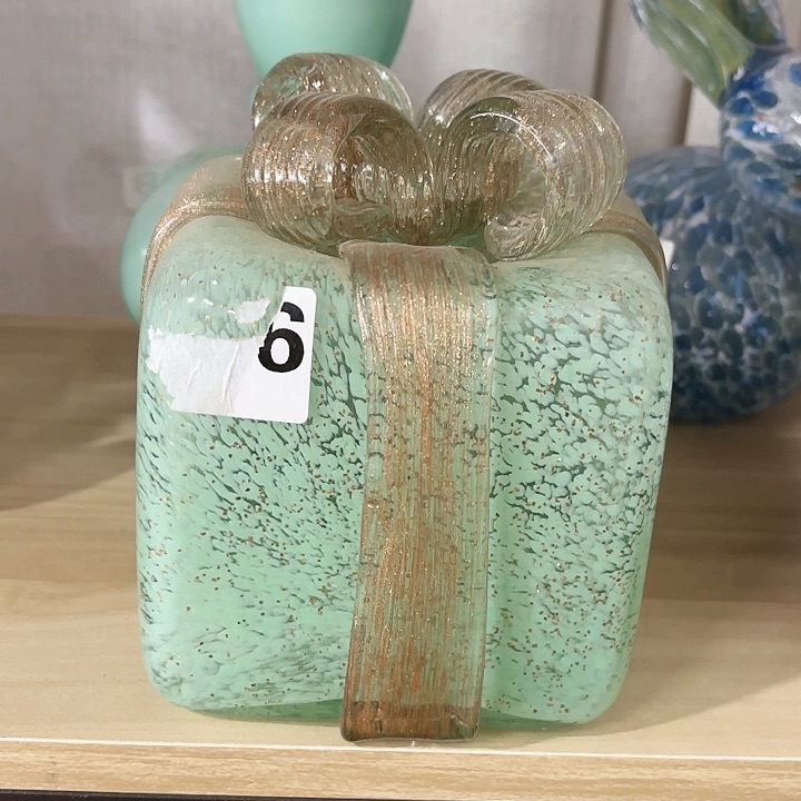 6 家悦美居花瓶摆件