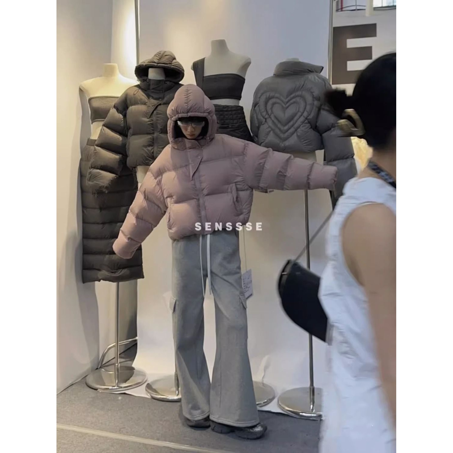 高梵羽绒服女2023年新款冬季短款面包服加厚外套小众高级感设计师