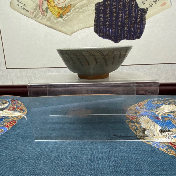 明代龙泉暗刻花卉碗7，KC202310141162