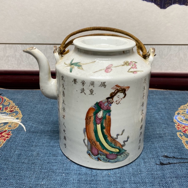 清晚期无双谱粉彩提梁壶，KC20249521013