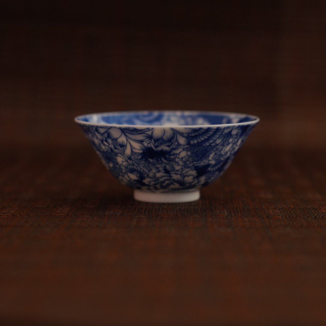 手绘青花万花斗笠杯