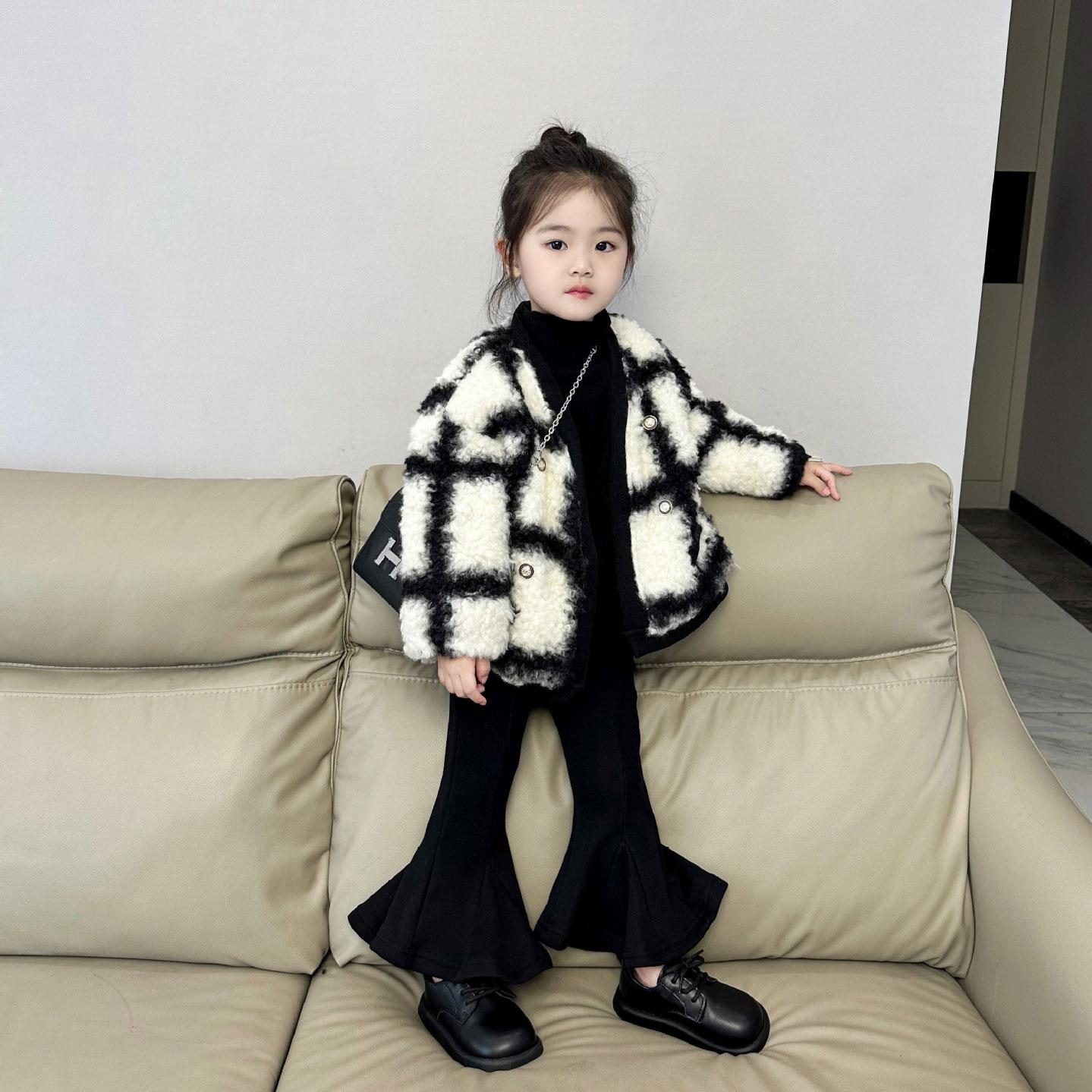 女童秋冬装外套2023儿童洋气韩版宝宝格子羊羔毛加绒加厚毛毛衣