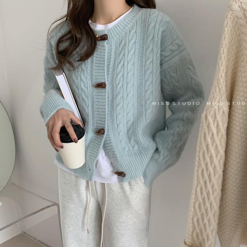 牛角扣麻花毛衣女开衫宽松外穿慵懒2023年秋冬新款加厚针织短外套