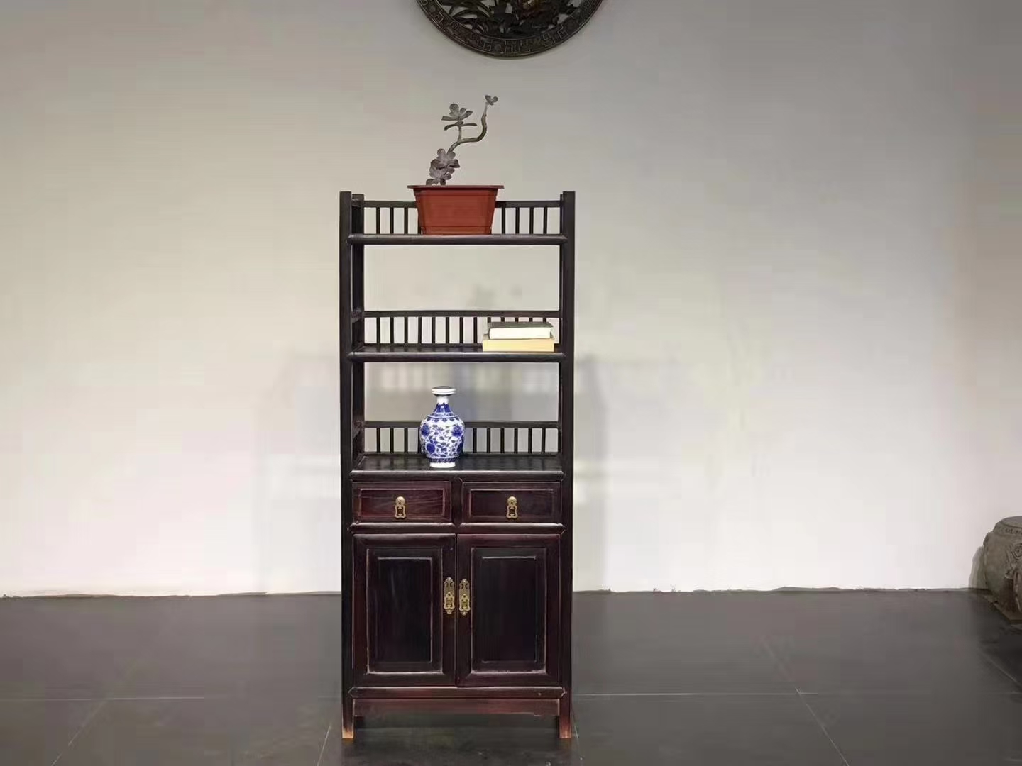 4号链接，书架 书柜，凌空格器型规整