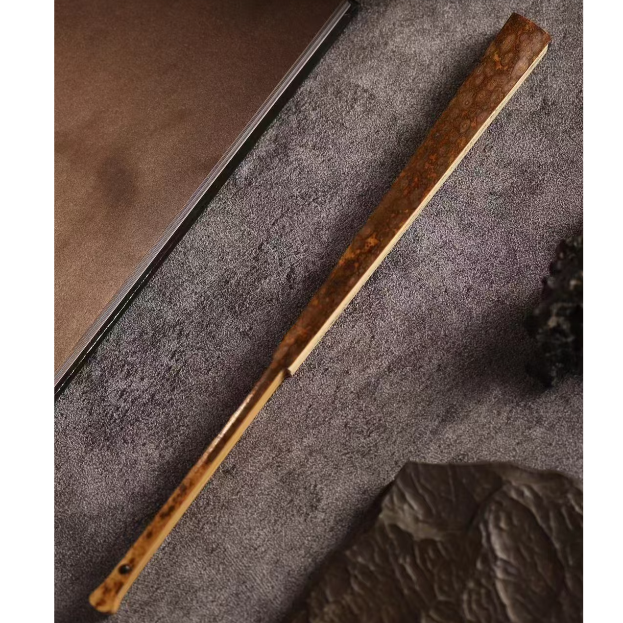 梅鹿竹·吴贤奇  满花油蜡底，9寸 20排口 18方 庙门肩 小马牙头型