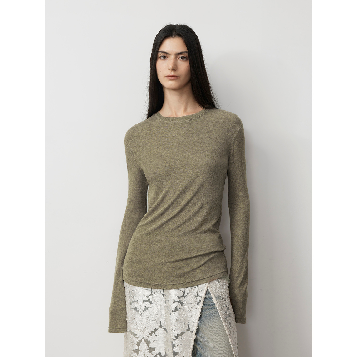 付智恩 松弛时髦显瘦莱赛尔羊毛弹力舒适透气合身极简纯色长袖T恤