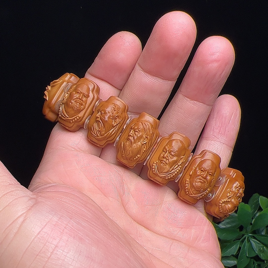 【罗汉手牌】橄榄核铁核雕刻罗汉十二尊者手牌立体罗汉手串