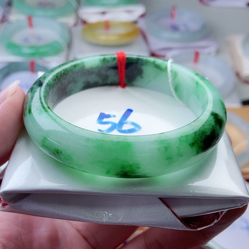 【闪购商品】翡翠手镯未镶嵌媚*