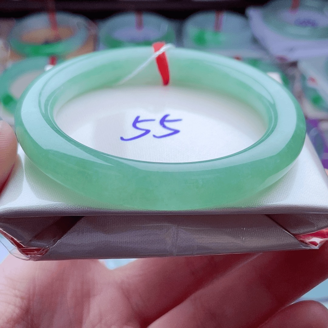 0665编55冰满绿冰清玉洁高贵优雅天然缅甸翡翠A货传承54.9，9.8，10