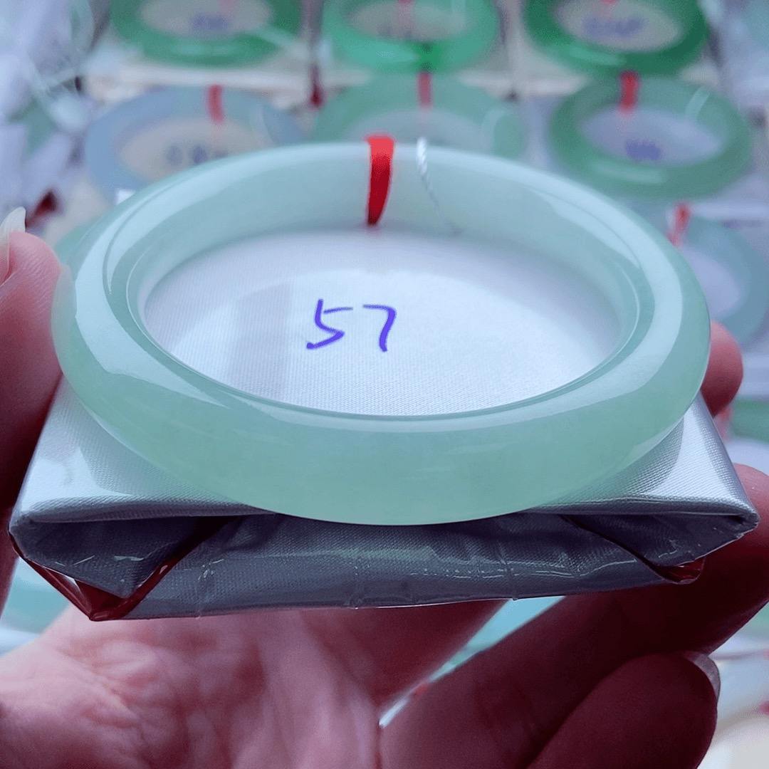 0863编57冰晴绿底冰清玉洁精美天然缅甸翡翠A货传承57，10.5，10.3。