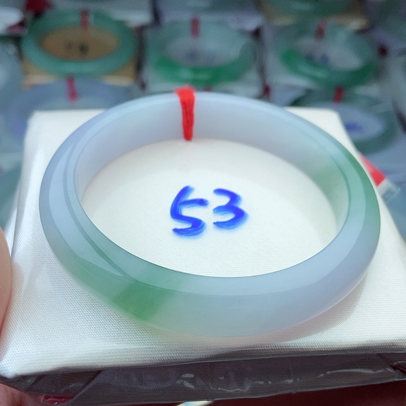 【闪购商品】翡翠手镯未镶嵌53正圈春彩