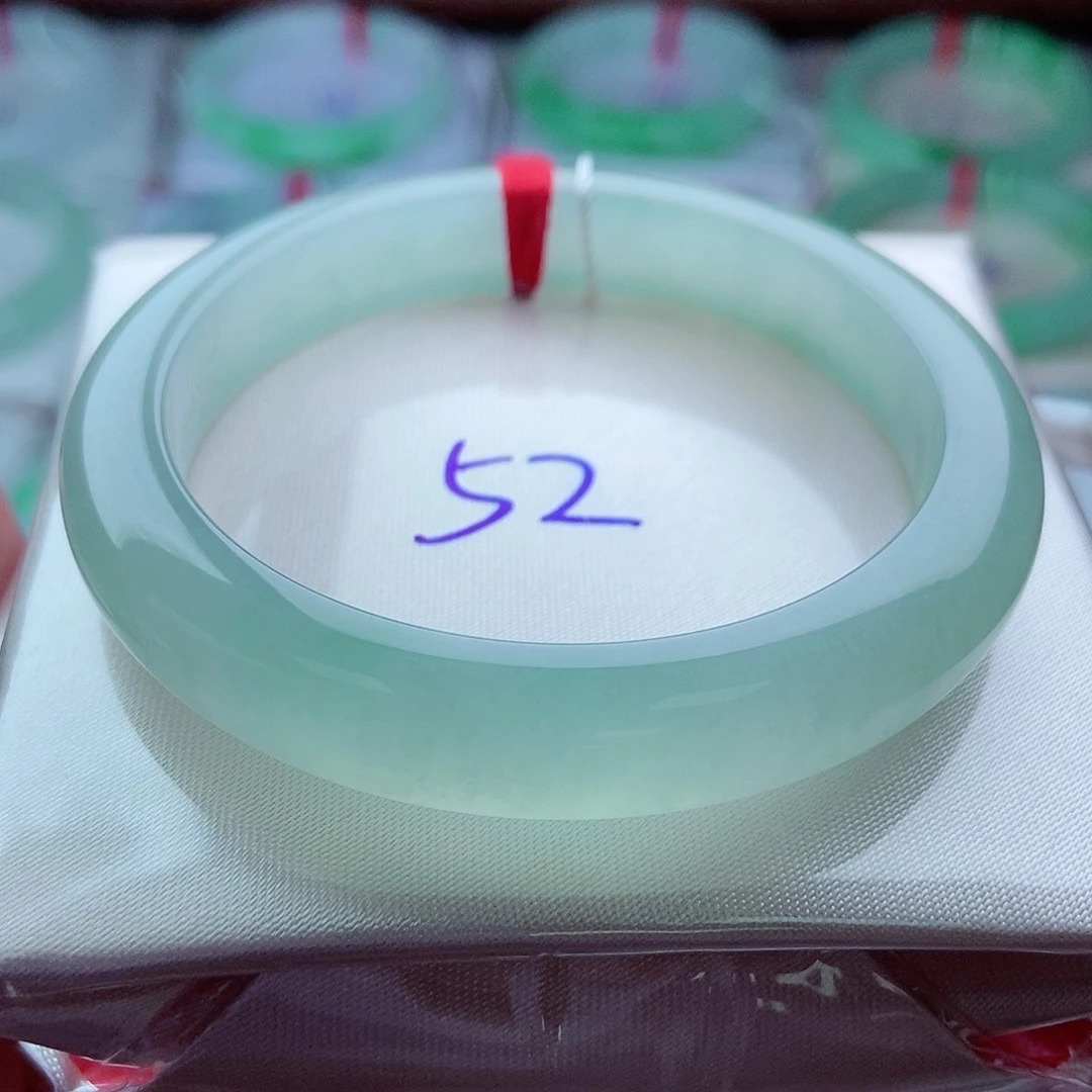 0118正52冰透晴水绿冰满绿起光胶润天然缅甸翡翠A货传承52.4，10，8