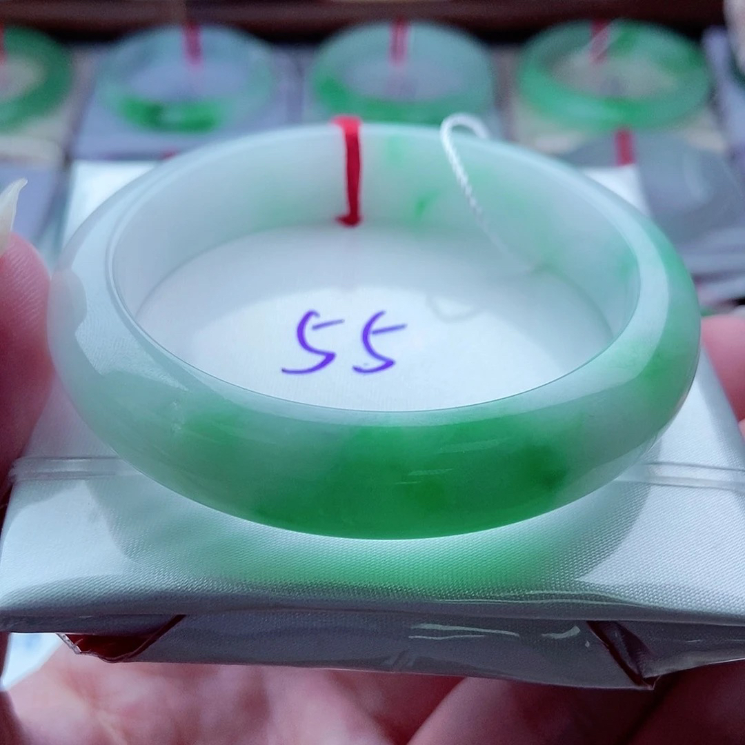 0735编55阳绿白底青高贵藏收平安镯天然缅甸翡翠A货传承55，12，8.3