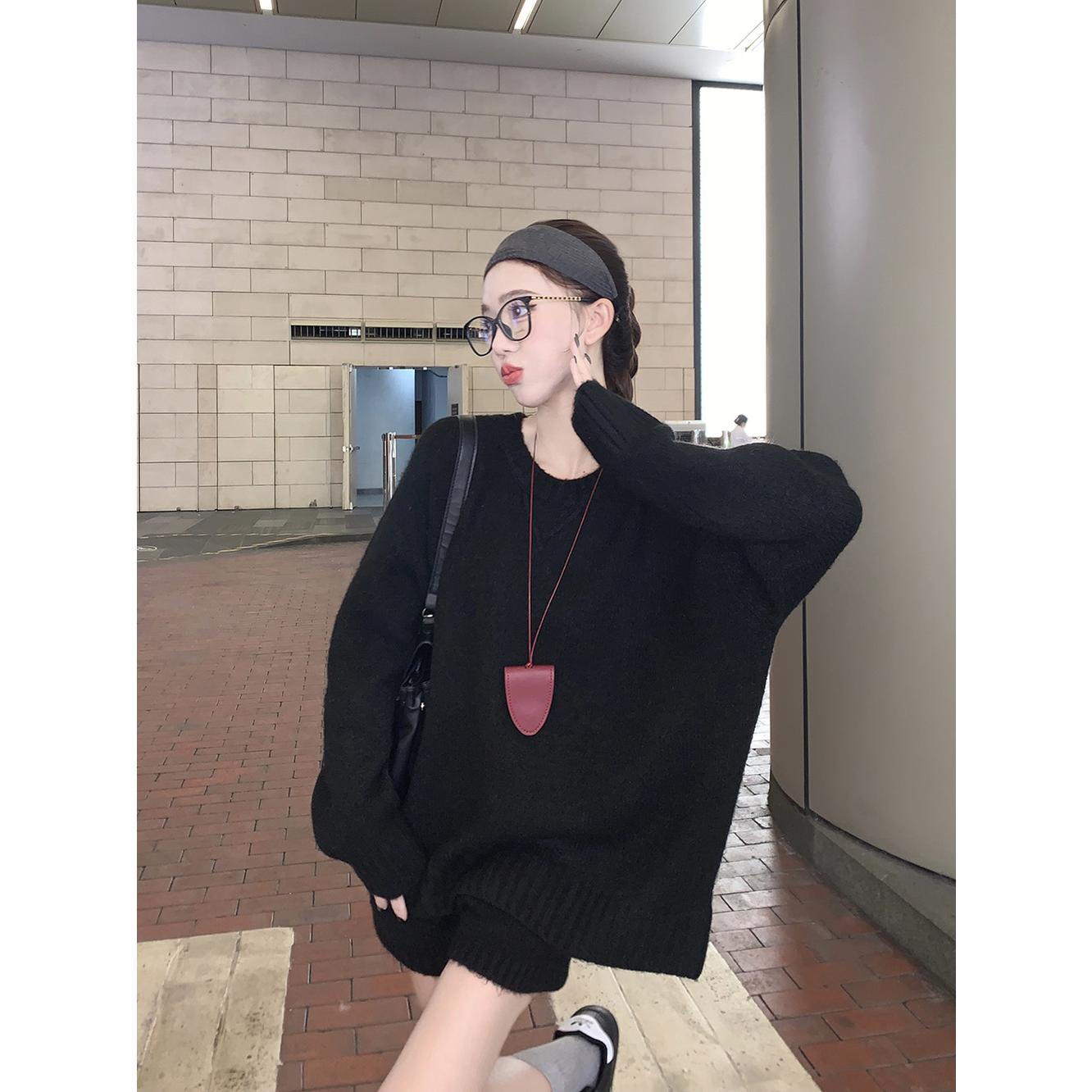 减龄圆领宽松长袖毛衣休闲百搭针织短裤女2024冬季新款时尚套装潮