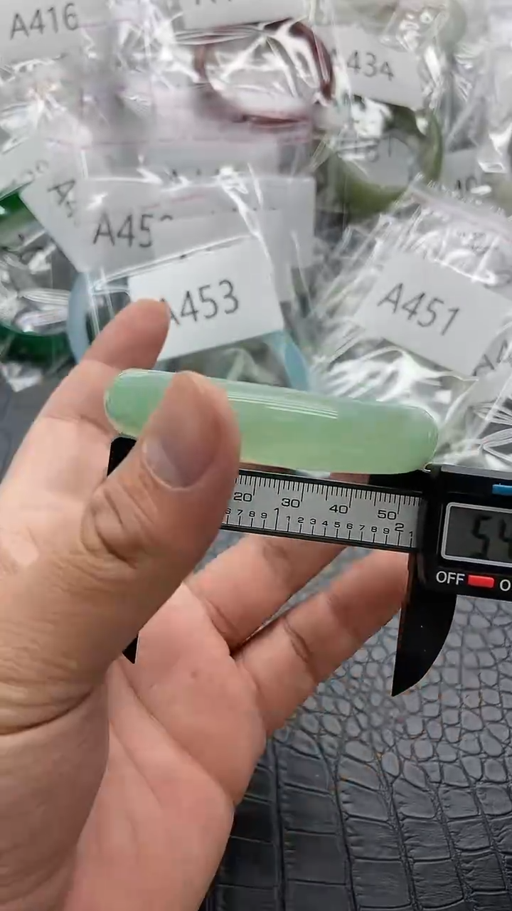 【闪购商品】石英质玉手镯未镶嵌A454