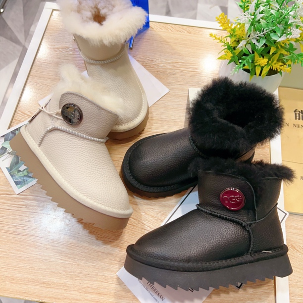 米琦米酷真皮真毛雪地鞋面包鞋皮毛一体儿童鞋时尚防滑加厚