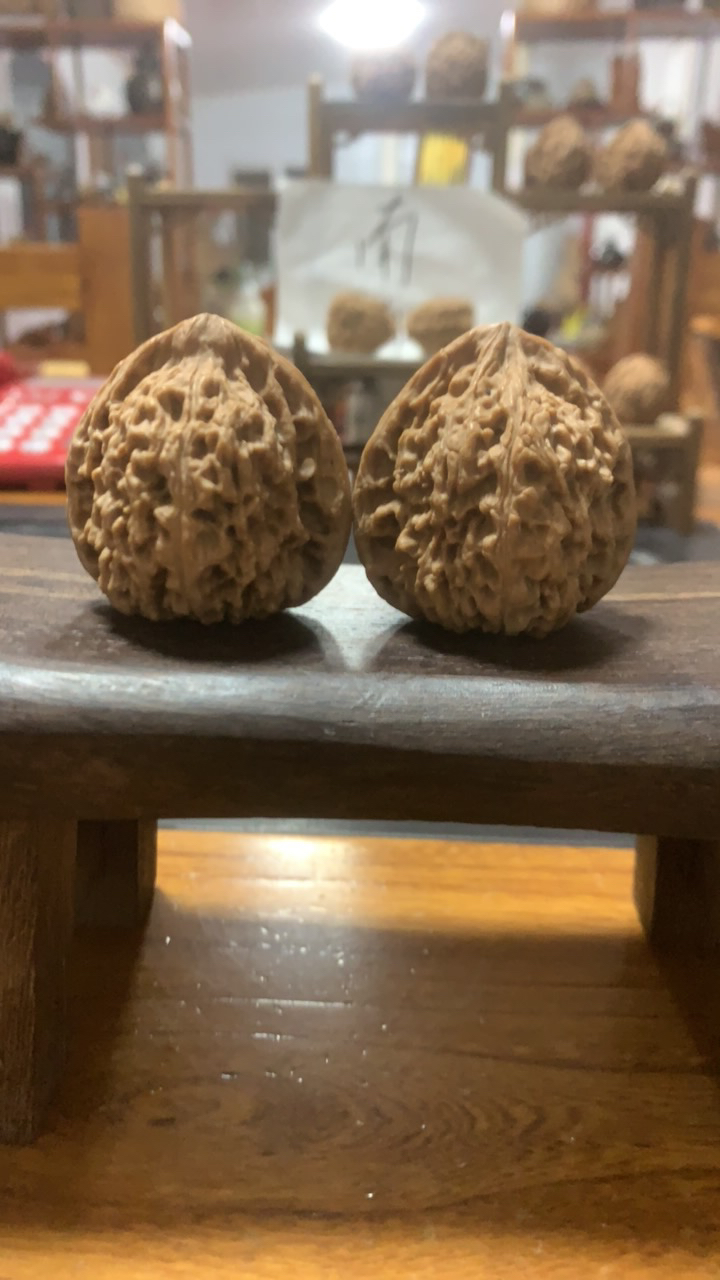 精品麻核桃文玩核桃自然生长经典品种纹路清晰