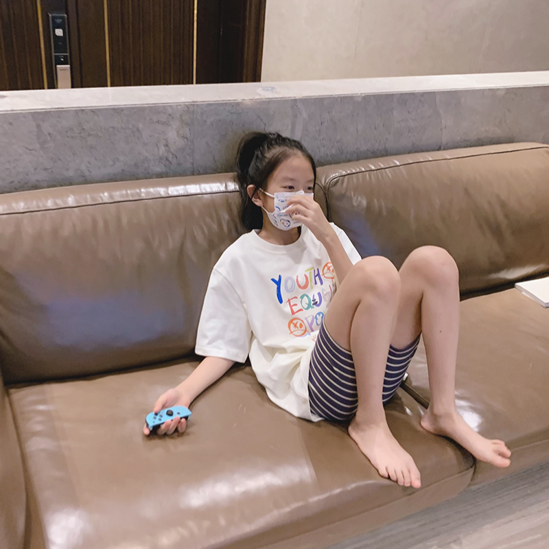 西西家2024夏款女童新品韩版百搭涂鸦印花圆领短袖T恤上衣JX90719