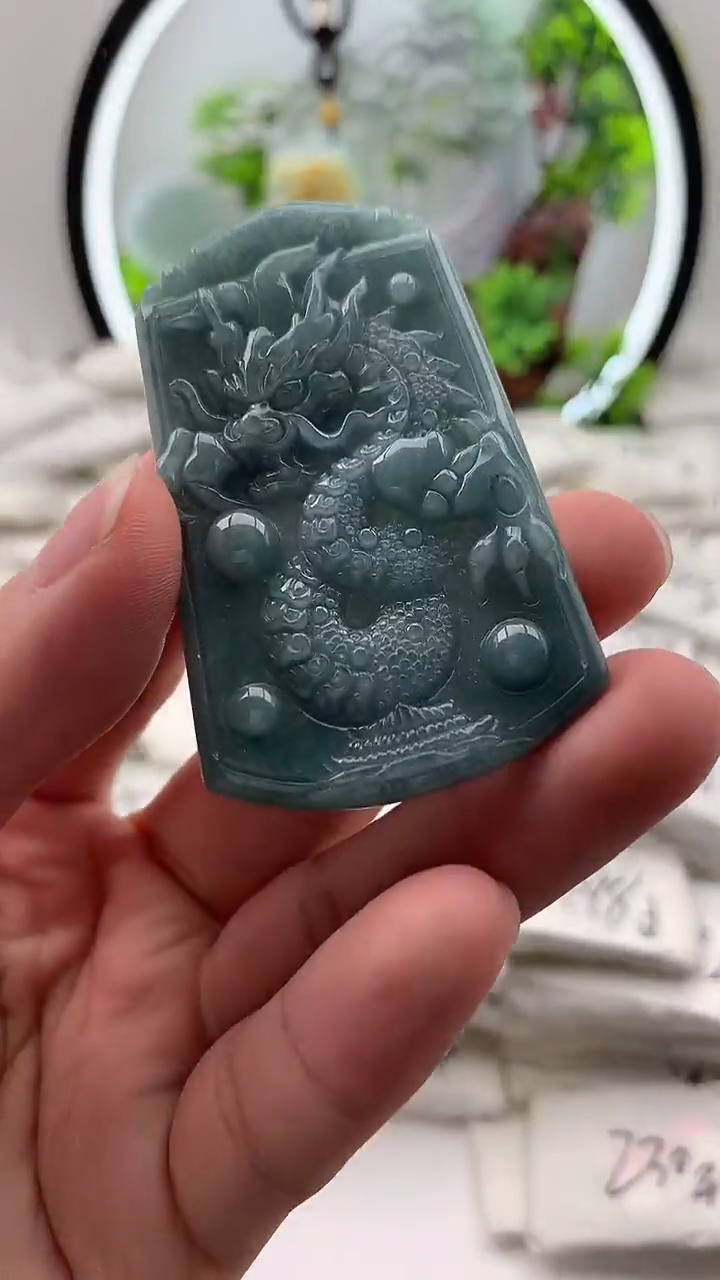 【闪购商品】翡翠颈饰未镶嵌龙牌【品质一般能接受再拍】
