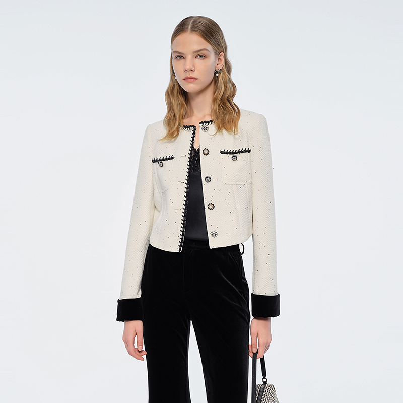 卡拉佛小香风短外套黑白撞色秋冬季新款精致排扣外套343E059